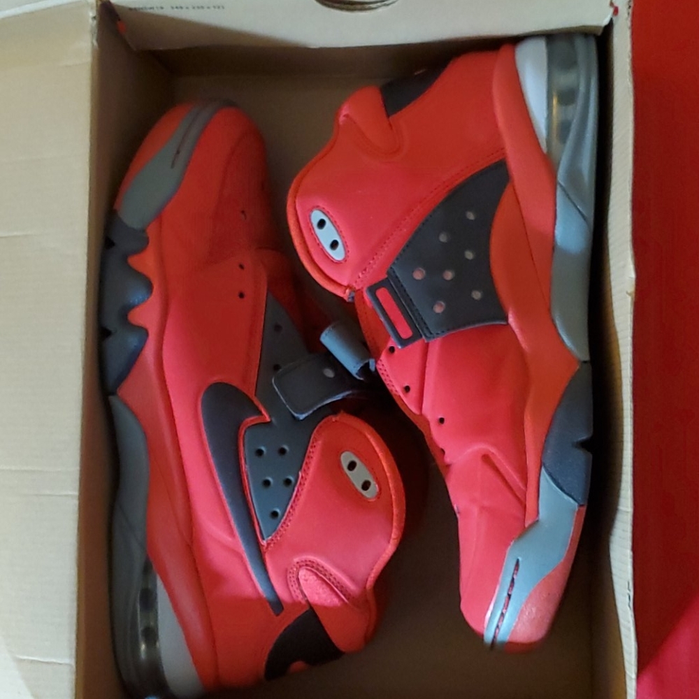 Nike Airforce Max 2013 red and black size 10.0